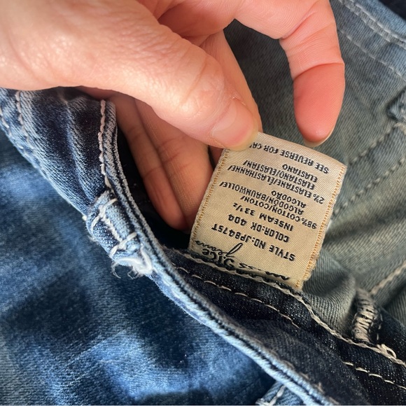 MissMe Jeans
Size 29
33.5 inch inseam
Good condition - Picture 4 of 7